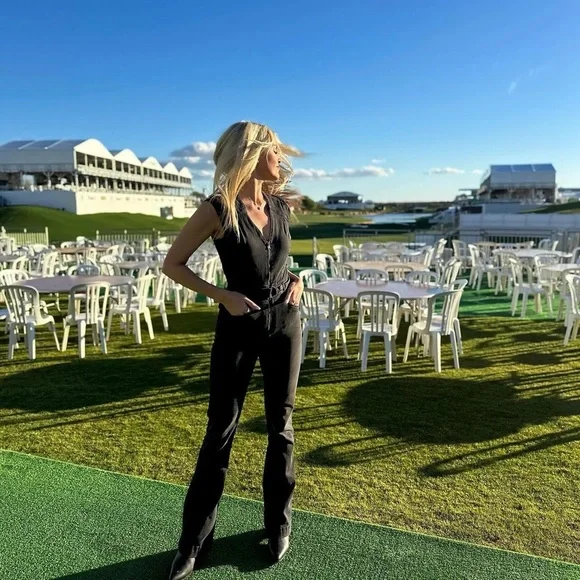 Rae - Picture 4 of 8